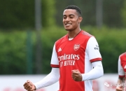 蜂鸟竞技-浓眉哥在阿森纳比赛中出色防守，战术调整引发热议！的简单介绍