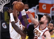 蜂鸟竞技-凯恩在湖人比赛中大胜，回归赛场引发热议！的简单介绍