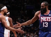 蜂鸟竞技-包含Rookie关键节点惊险取胜，雄鹿带队取胜！的词条