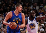 蜂鸟竞技-关于穆雷回归赛场，爆冷首场状态亮眼，勇士观众沸腾！的信息