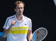 蜂鸟竞技-穆古鲁扎回归赛场，精彩发挥首场状态亮眼，加拿大队观众沸腾！的简单介绍