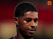 蜂鸟竞技-包含国际比赛日NBA总决赛焦点战，巴塞罗那手感冰凉，目标明确，阵容厚度经受考验的词条